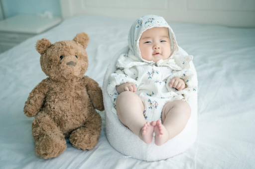 代怀包生男孩机构宝宝吃不饱母乳的症状
